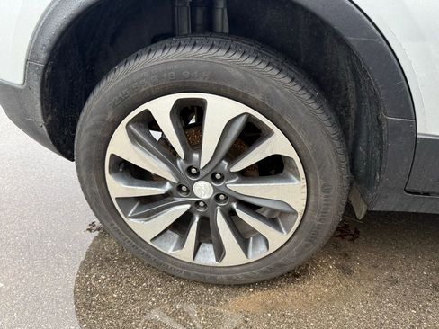 Used 2022 Buick Encore Preferred w/ Safety Package image 9