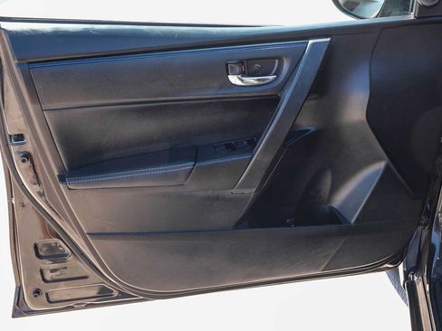 Used 2018 Toyota Corolla SE w/ Carpet Mat Package (TMS) FWD image 24
