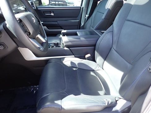 Used 2025 Toyota Sequoia Platinum AWD/4WD image 15