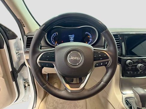 Used 2021 Jeep Grand Cherokee Overland AWD/4WD image 9