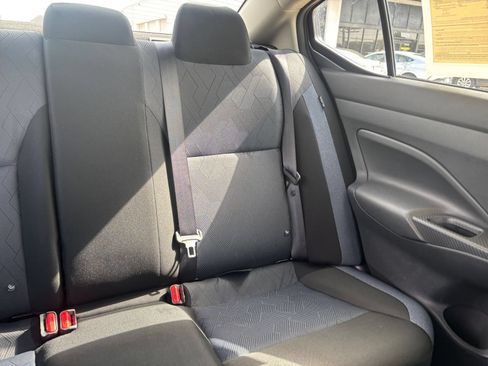 Used 2025 Nissan Versa SV FWD image 34