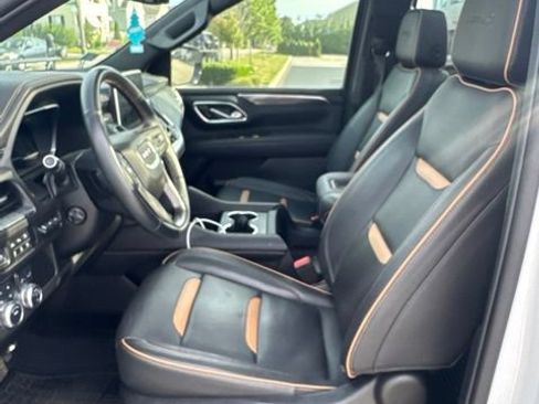 Used 2023 GMC Yukon XL AT4 w/ AT4 Premium Package AWD/4WD image 3