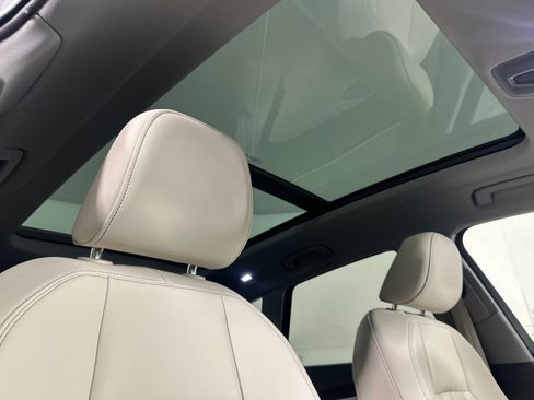 Used 2025 Audi Q5 Premium w/ Convenience Package image 16