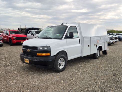 New 2025 Chevrolet Express 3500 w/ Power Convenience Package image 7