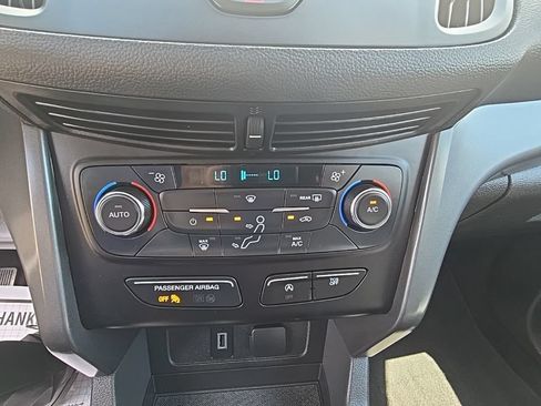 Used 2017 Ford Escape SE AWD/4WD image 13