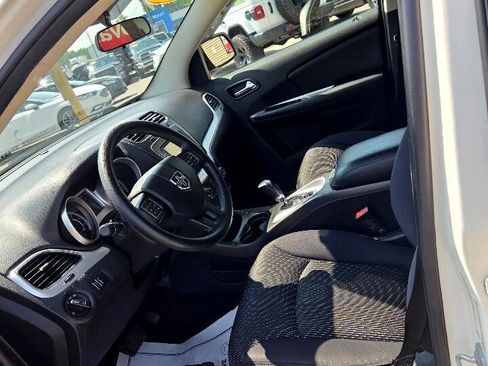 Used 2013 Dodge Journey SXT w/ Flexible Seating Group image 9