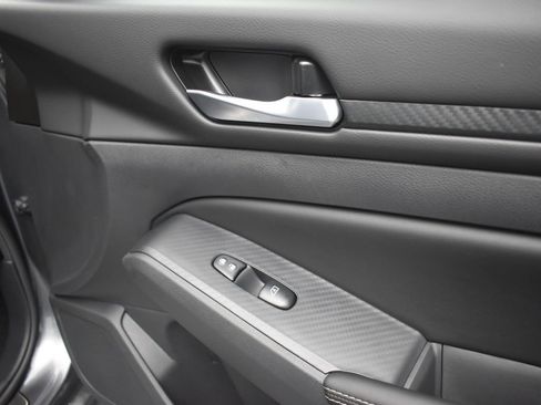 New 2025 Nissan Altima 2.5 SV w/ SV Special Edition Package image 24