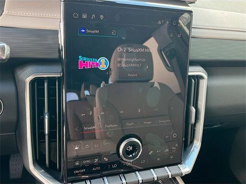 New 2025 GMC Acadia Elevation w/ Black Edition image 10