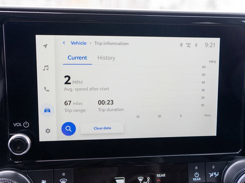 Used 2025 Toyota Highlander XLE image 18