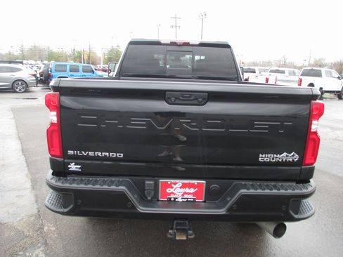 Used 2020 Chevrolet Silverado 2500 High Country w/ Technology Package image 8