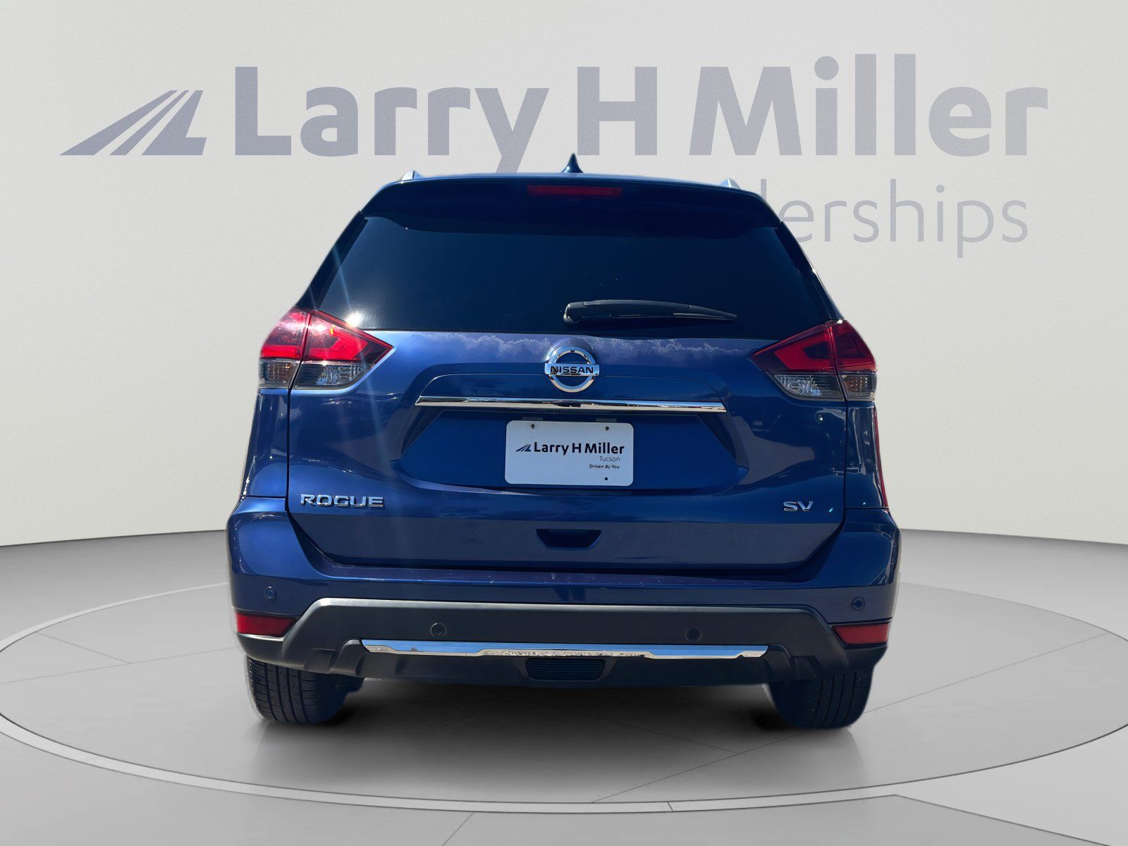 Used 2019 Nissan Rogue SV FWD image 4