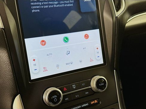 Used 2022 Ford Edge Titanium image 15