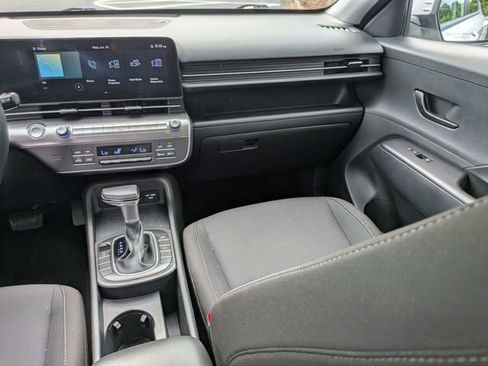 Used 2025 Hyundai Kona SEL AWD/4WD image 17