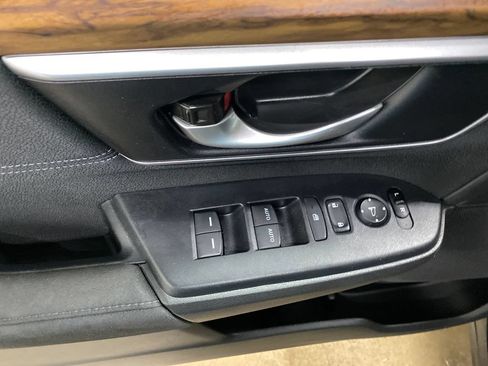 Used 2019 Honda CR-V LX image 17