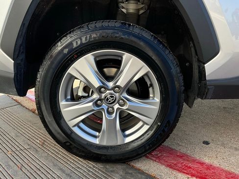 Used 2025 Toyota RAV4 XLE image 9