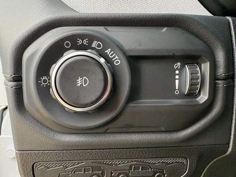 New 2026 Jeep Wrangler Unlimited Sahara AWD/4WD image 20