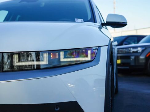 New 2026 Hyundai Ioniq 5 SEL image 7