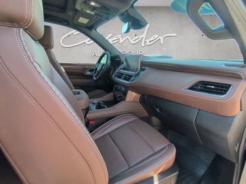 Used 2024 Chevrolet Suburban High Country image 24