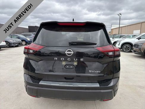 Certified 2024 Nissan Rogue SV w/ SV Premium Package image 6