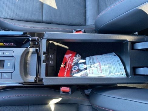 New 2025 Toyota Prius Plug-In Hybrid image 51