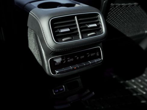 Used 2024 Mercedes-Benz GLS 63 AMG 4MATIC image 50