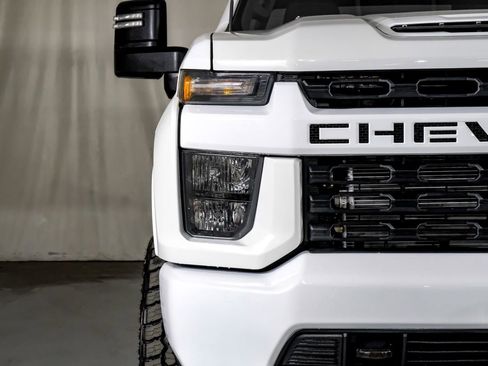 Used 2023 Chevrolet Silverado 2500 LT image 40