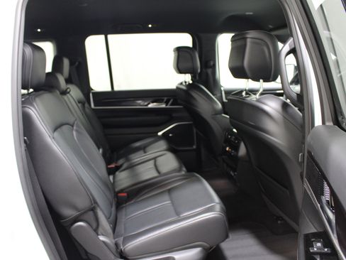 Used 2024 Jeep Wagoneer 4WD image 26