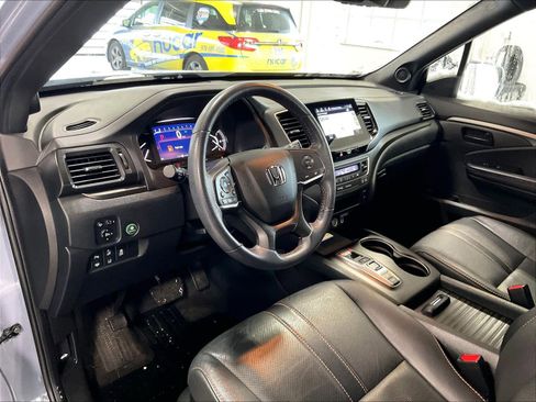 Used 2022 Honda Passport TrailSport image 8