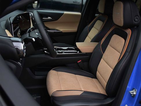 New 2026 Chevrolet Equinox ACTIV w/ Convenience Package III image 9