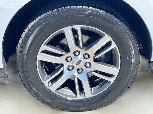 Used 2022 Ford Expedition Limited AWD/4WD image 34