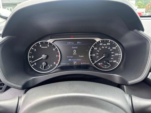 Used 2025 Nissan Altima 2.5 SV FWD image 13