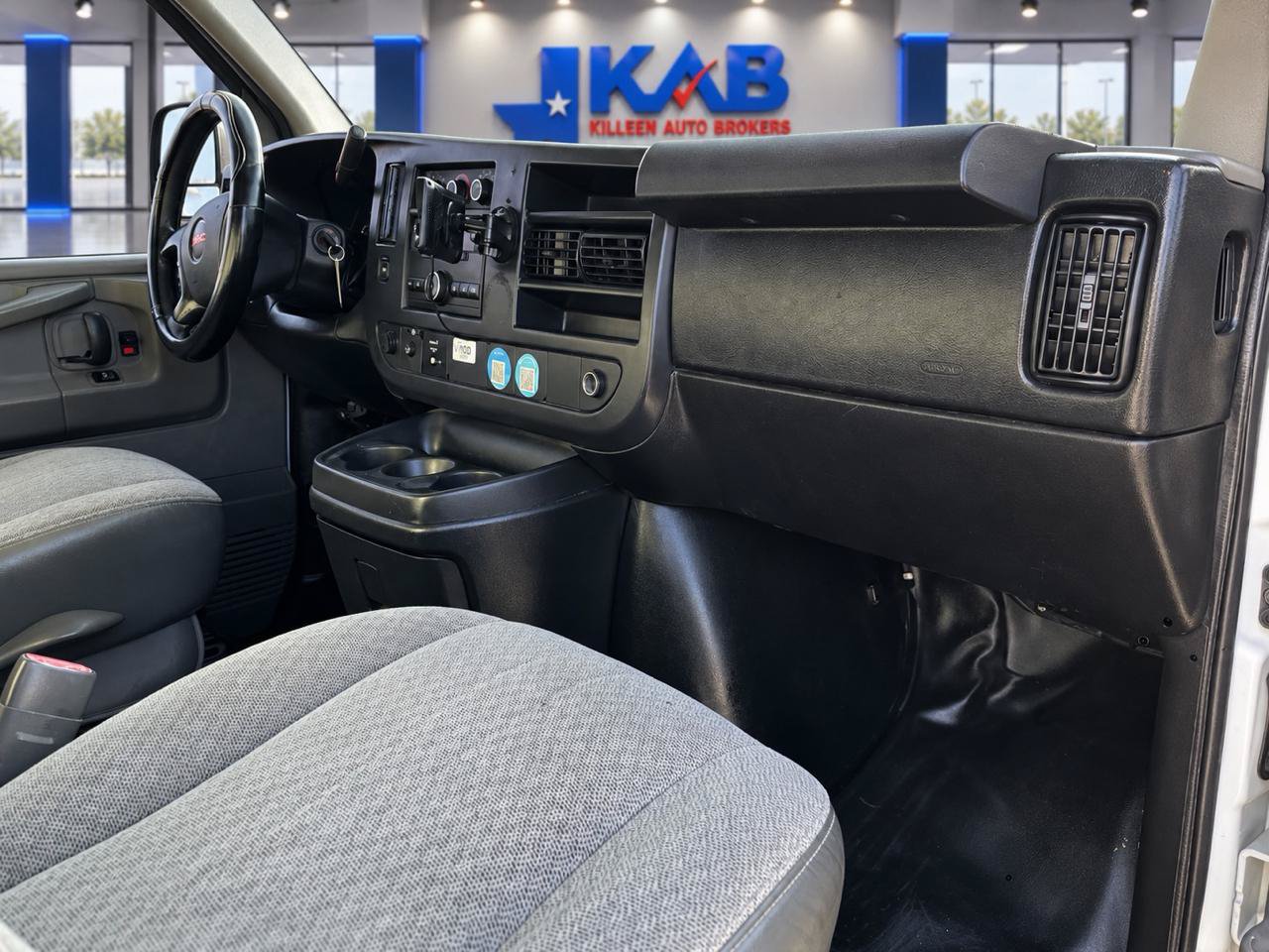 Used 2014 GMC Savana 2500 RWD image 13