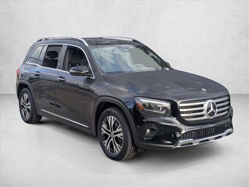 Certified 2025 Mercedes-Benz GLB 250 image 3