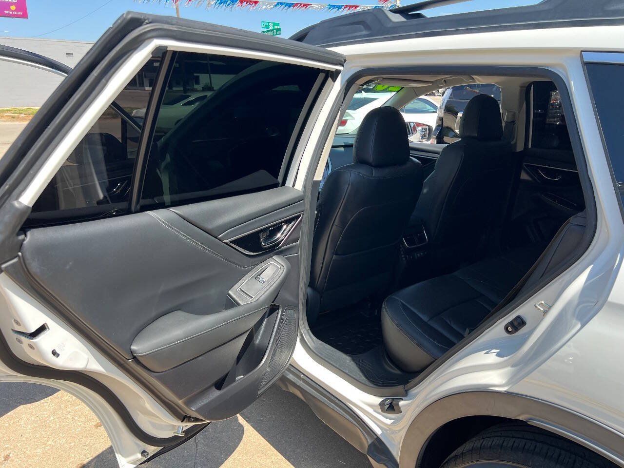Used 2020 Subaru Outback Limited AWD/4WD image 16