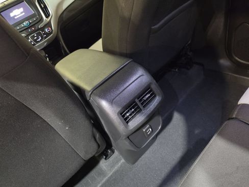 Used 2023 Chevrolet Equinox LS w/ LS Convenience Package AWD/4WD image 22