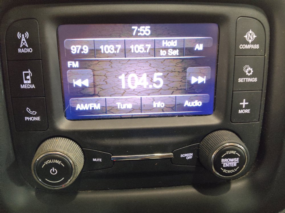 Used 2017 Jeep Compass Latitude FWD image 25