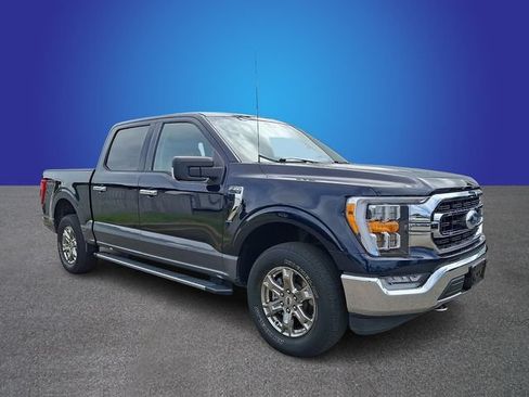 Used 2021 Ford F150 XLT w/ Equipment Group 302A High AWD/4WD image 3
