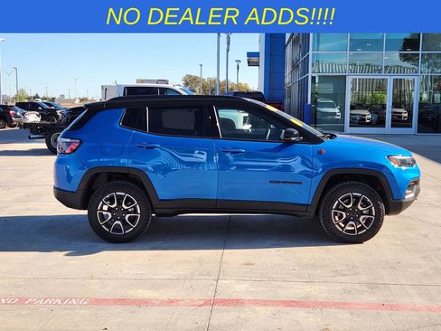 New 2025 Jeep Compass Trailhawk image 7