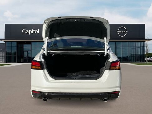 New 2025 Nissan Altima 2.5 SR w/ SR Premium Package image 10