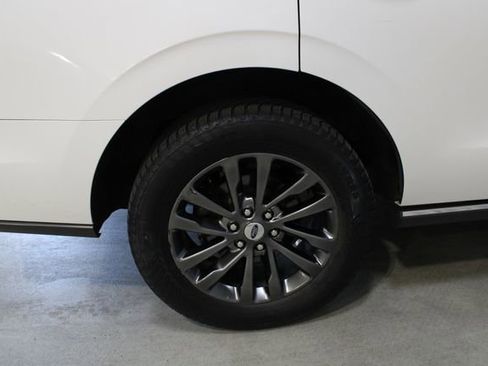 Used 2021 Ford Expedition Limited AWD/4WD image 27