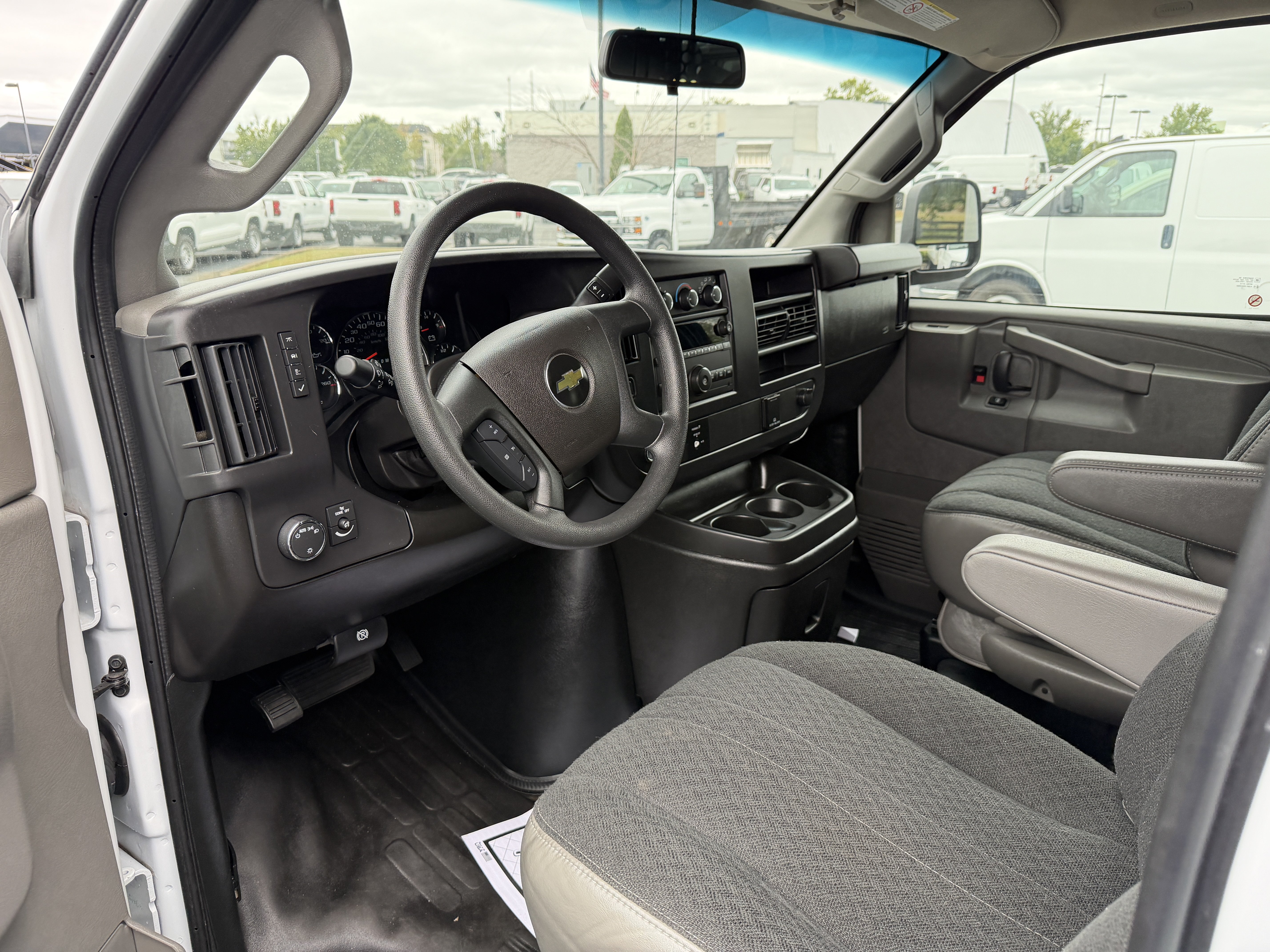 Used 2025 Chevrolet Express 2500 w/ Driver Convenience Package RWD image 12