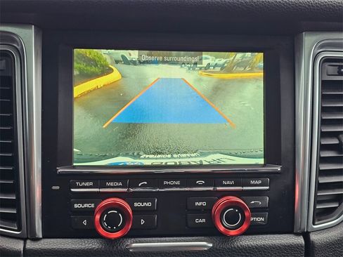 Used 2016 Porsche Macan S image 31