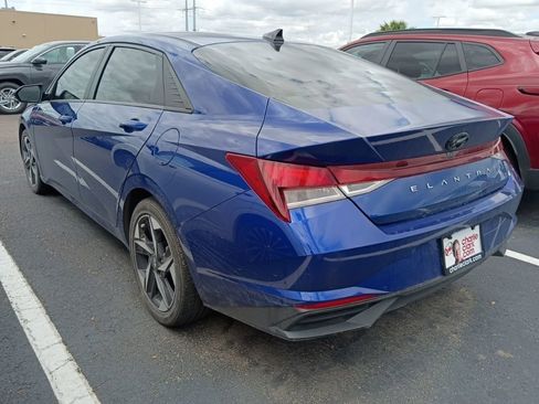 Used 2023 Hyundai Elantra SEL w/ Convenience Package image 4