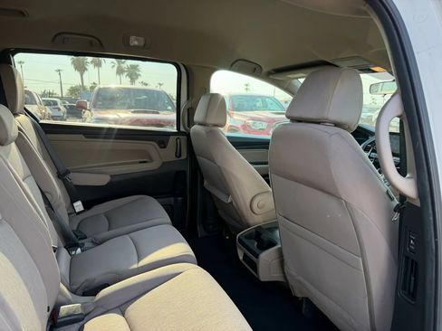 Used 2018 Honda Odyssey EX image 25