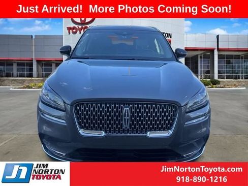 Used 2021 Lincoln Corsair Reserve w/ Equipment Group 201A FWD image 3
