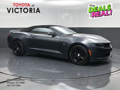 Used 2021 Chevrolet Camaro LT RWD image 1