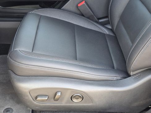 New 2026 Chevrolet Equinox EV LT w/ Convenience Package II image 23