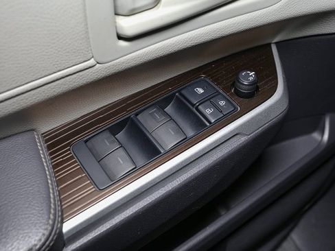 Used 2021 Toyota Sienna LE image 30