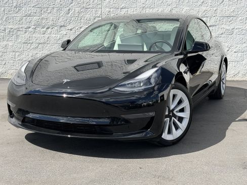 Used 2021 Tesla Model 3 Long Range AWD/4WD image 3