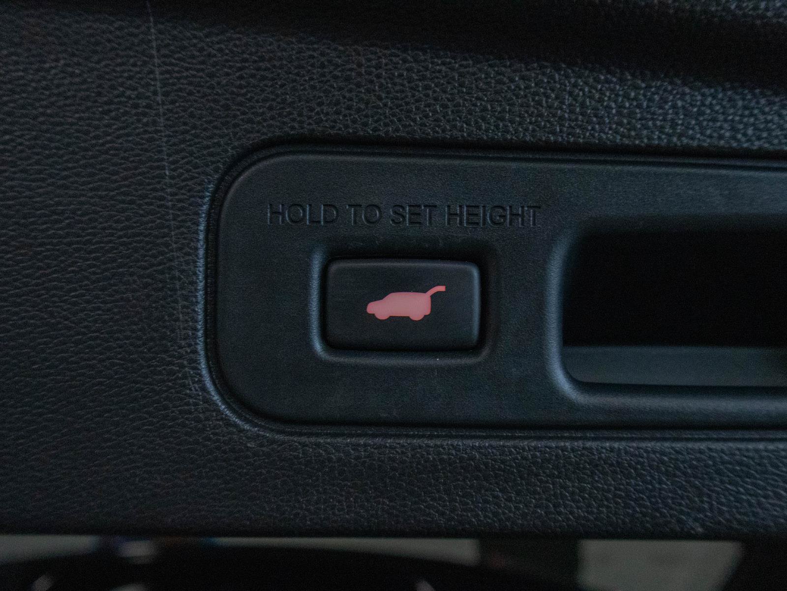 Used 2024 Acura MDX FWD image 25